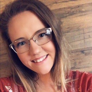 Meet your Posher, Briana